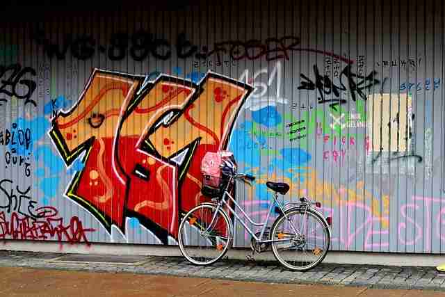 冲浪必看!海角社区官网专家点评快闪阅读